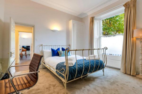 Flat in Victoria London